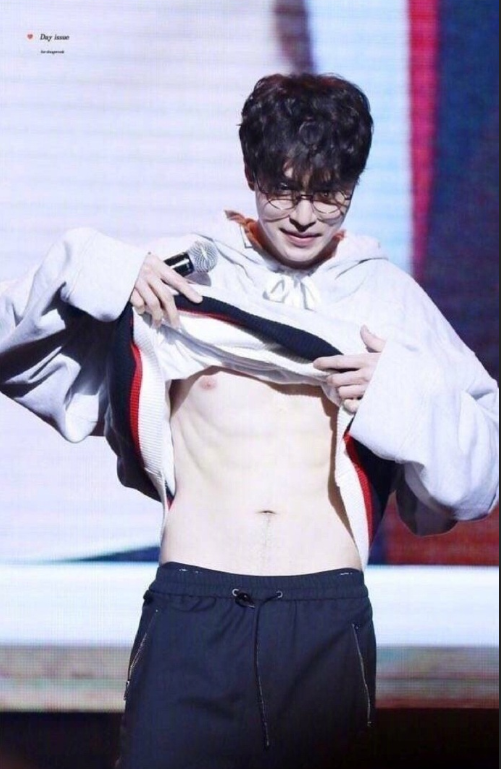 韩国肌肉帅哥李栋旭图片 肌肉男壁纸图片 6