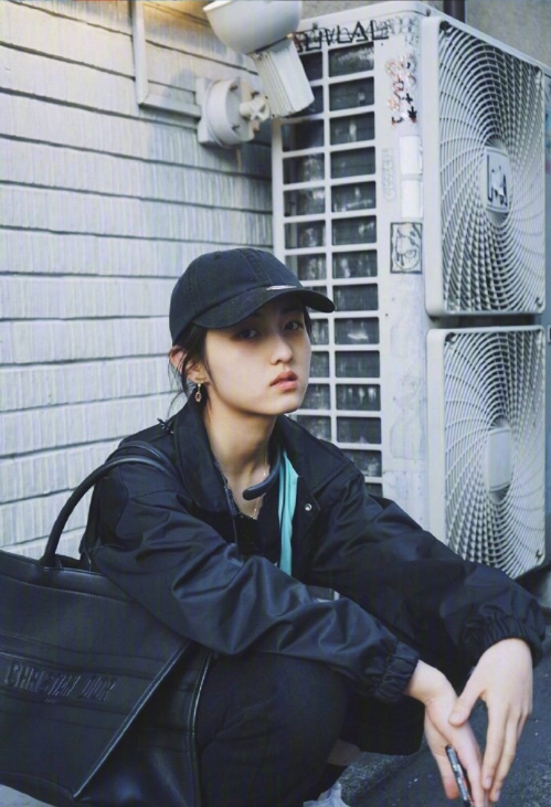 中国美女图片 00后美女明星张子枫妹妹胶片生活 3