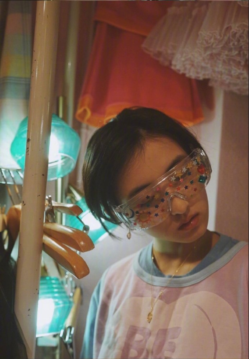 中国美女图片 00后美女明星张子枫妹妹胶片生活 8