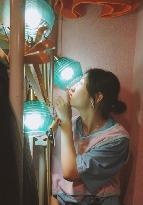 中国美女图片 00后美女明星张子枫妹妹胶片生活 13