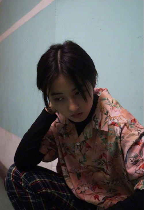 中国美女图片 00后美女明星张子枫妹妹胶片生活 15