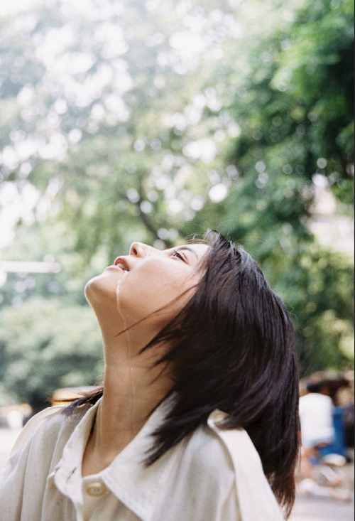清纯美女图片 午后阳光下的森系美女图片 3