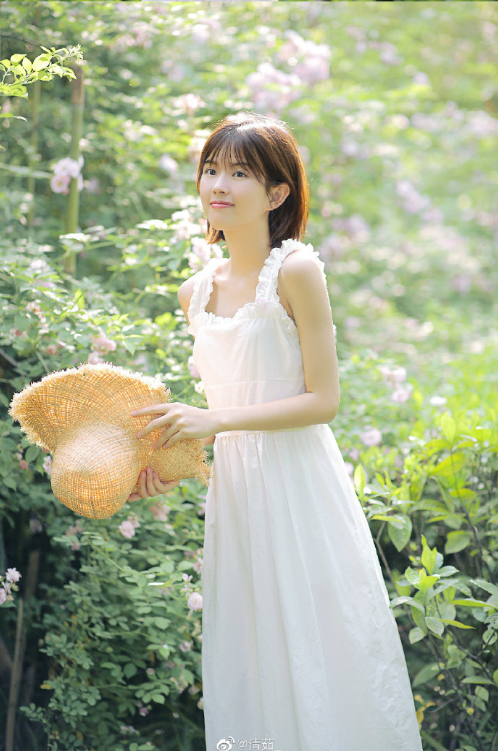 快乐女生钟恩淇田园写真图片 2