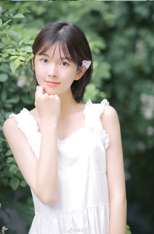 快乐女生钟恩淇田园写真图片 3
