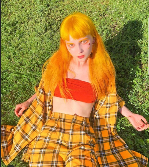 乌克兰美女图片 乌克兰女孩Katie Westwood彩虹发色 9