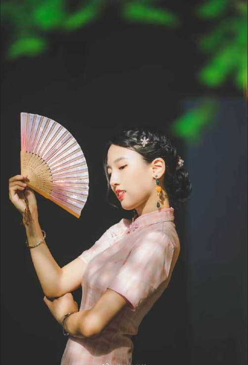 湖北美女校花王金沂图片 清纯美女图片 3