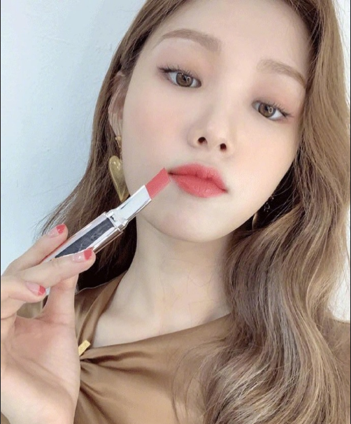 韩国美女图片 女演员李圣经ins私照图片 2