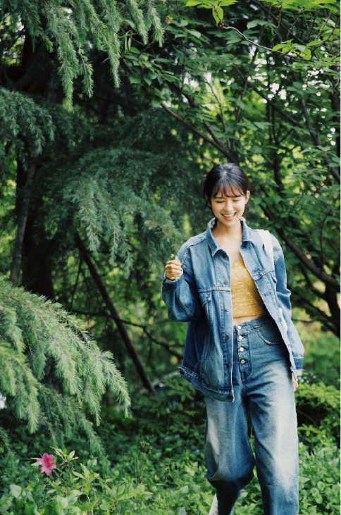 清纯美女夏日写真图片 阳光美女图片 12