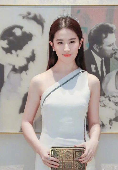 美若天仙的中国美女明星刘亦菲小仙女图片 2