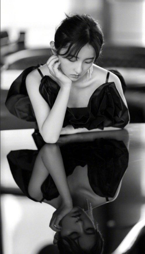 中国美女图片 童星张子枫成熟写真图片 2