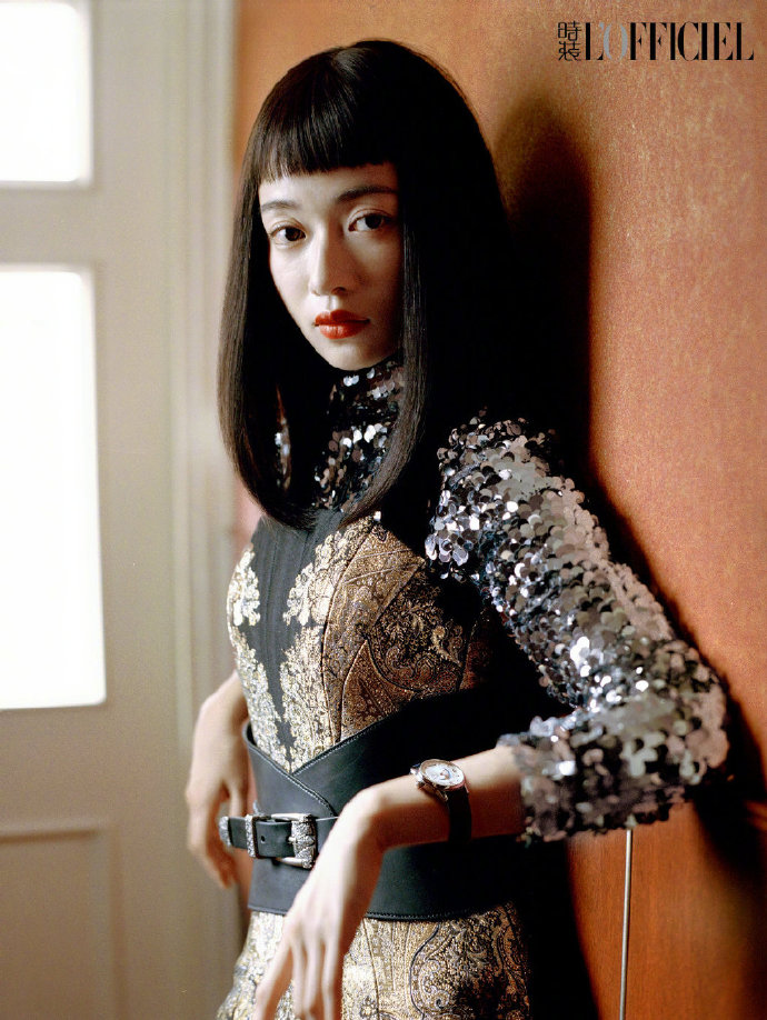 四川美女图片 女明星吴谨言《时装L&rsquo;OFFICIEL》复 4