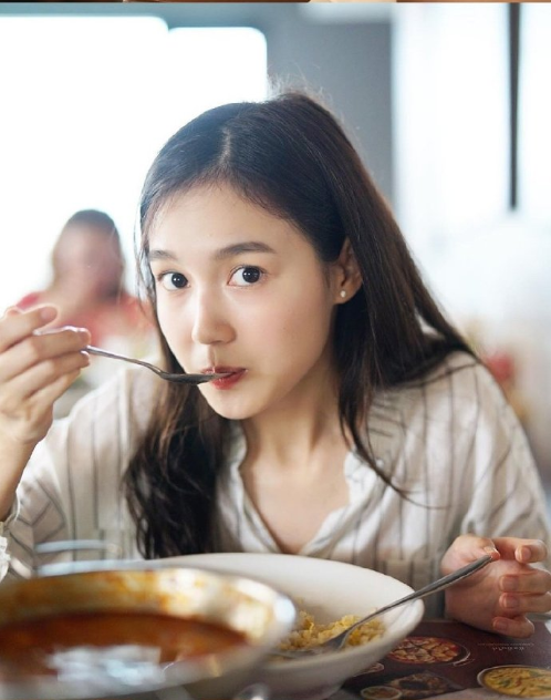 泰国美女图片 00后泰国女孩Loverrukk初恋脸图片 11