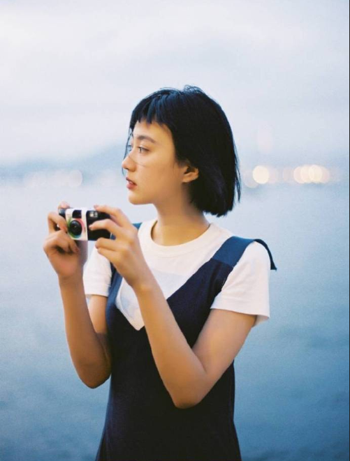 短发女生图片 文艺女神图片 15