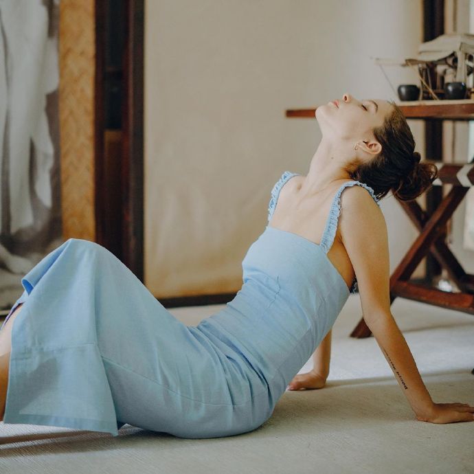 欧美美女图片 夏日清新简约的小性感图片