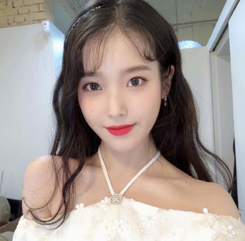 韩国美女图片 韩国女歌手IU李知恩可爱图片 12