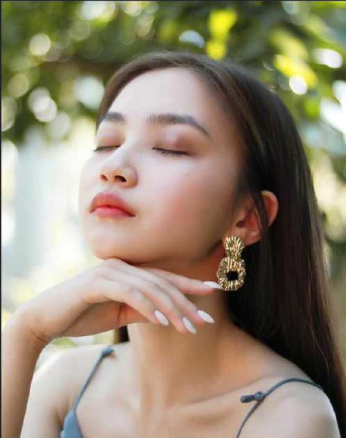 亚洲美女图片 哈萨克斯坦美女Khasen Gulsezim图片 13
