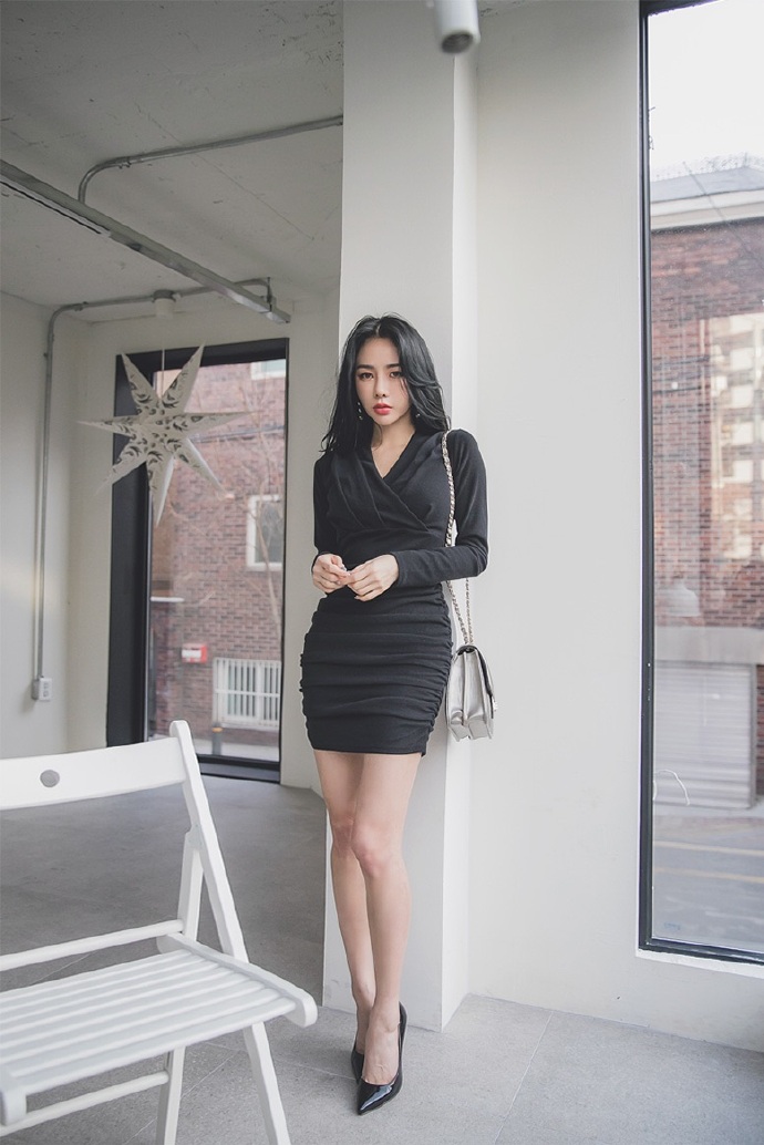 丝袜高跟美女图片 超短裙美女图片 7