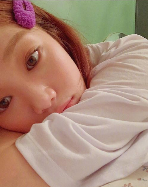 韩国美女图片 韩国女明星李圣经私服穿搭图片 2
