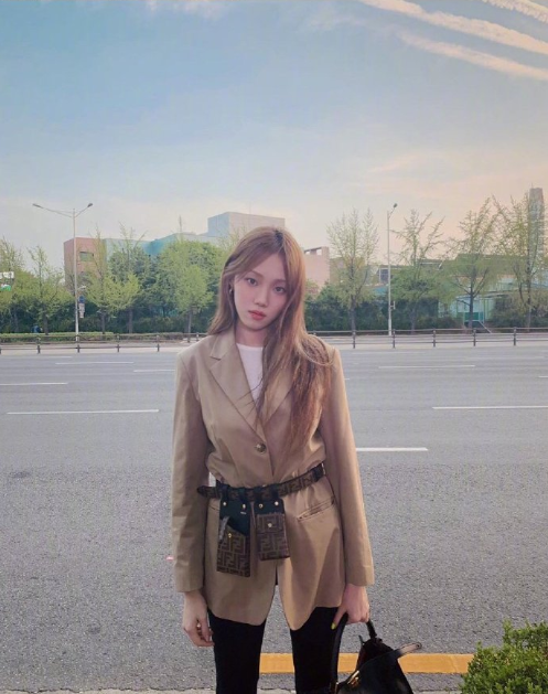 韩国美女图片 韩国女明星李圣经私服穿搭图片 7