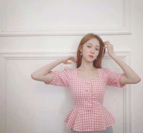 韩国美女图片 韩国女明星李圣经私服穿搭图片 9