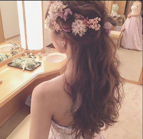 婚礼新娘发型图片 从头美到脚