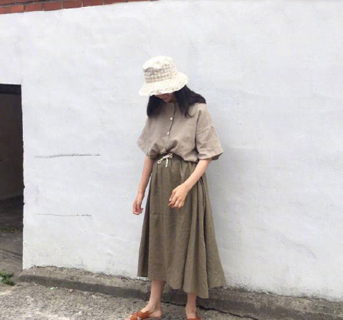 mm131美女图片高清图片 文艺女青年必备的纯色与 4