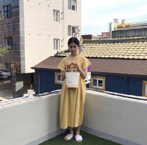mm131美女图片高清图片 文艺女青年必备的纯色与 9