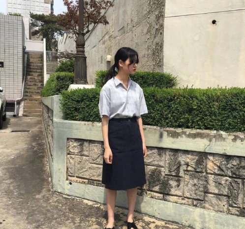 mm131美女图片高清图片 文艺女青年必备的纯色与 18