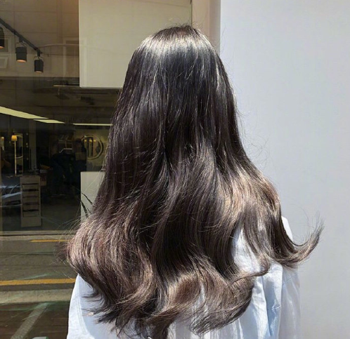 宅男女神最爱的最美波浪卷发发型图片 6