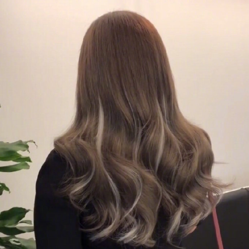宅男女神最爱的最美波浪卷发发型图片 9