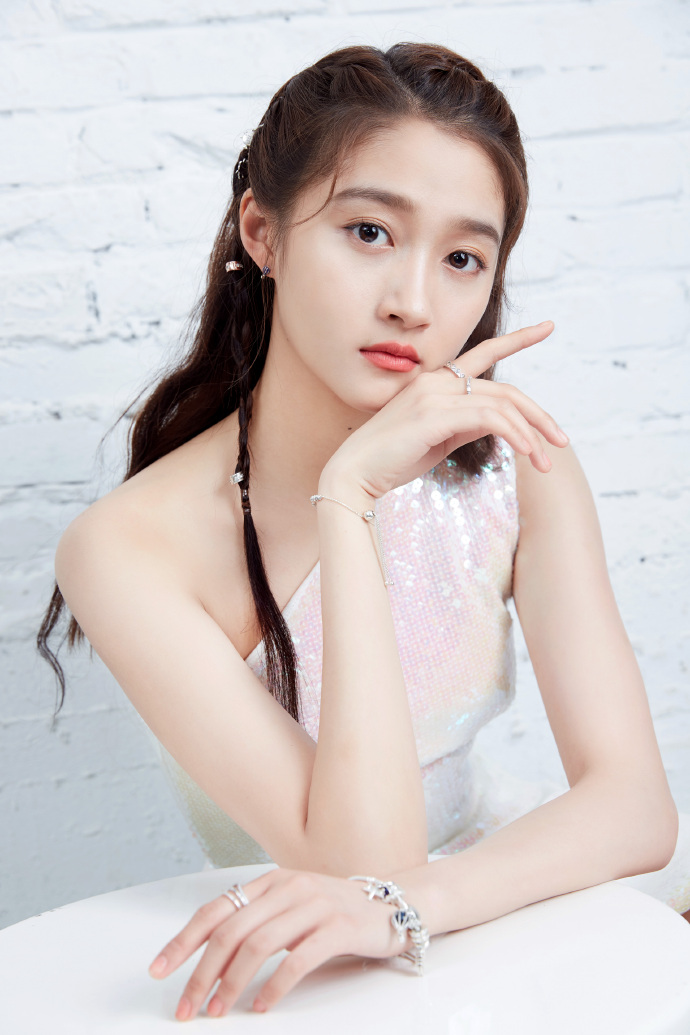 中国美女图片 Pandora潘多拉珠宝中国区代言人关晓 2