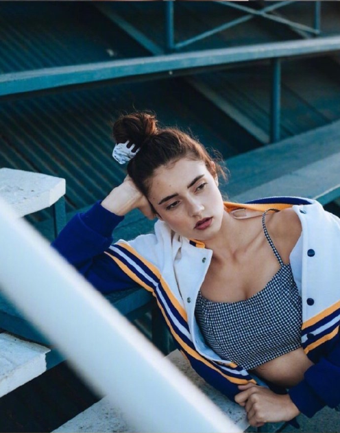 美国美女图片 麻豆Sarah Curr图片 7