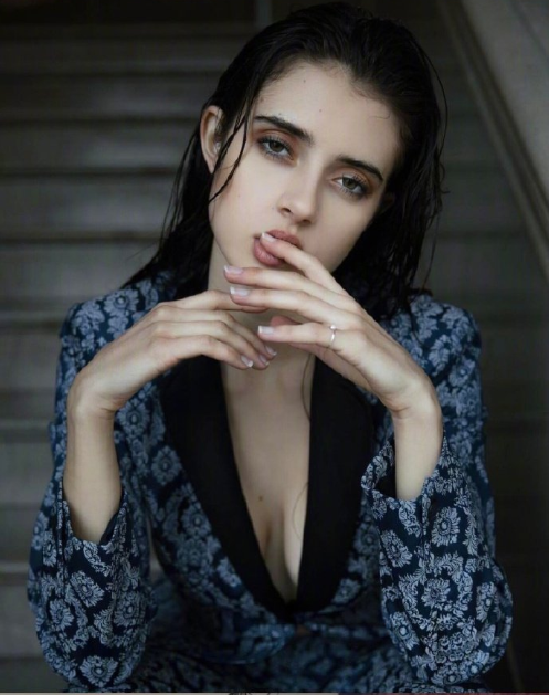 美国美女图片 麻豆Sarah Curr图片 11