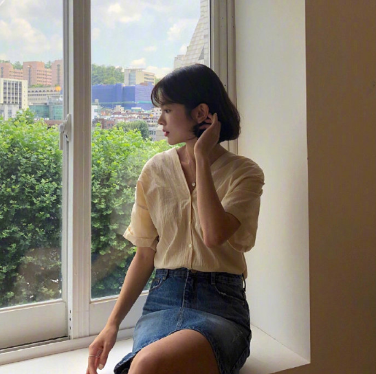 好看美女图片 小清新美女简约夏日穿搭参考