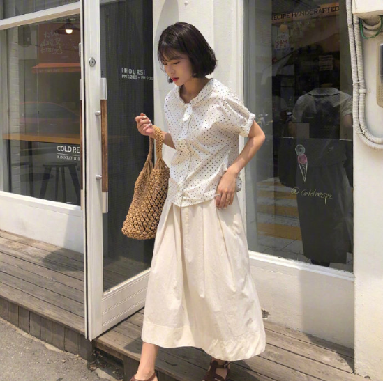 好看美女图片 小清新美女简约夏日穿搭参考 5