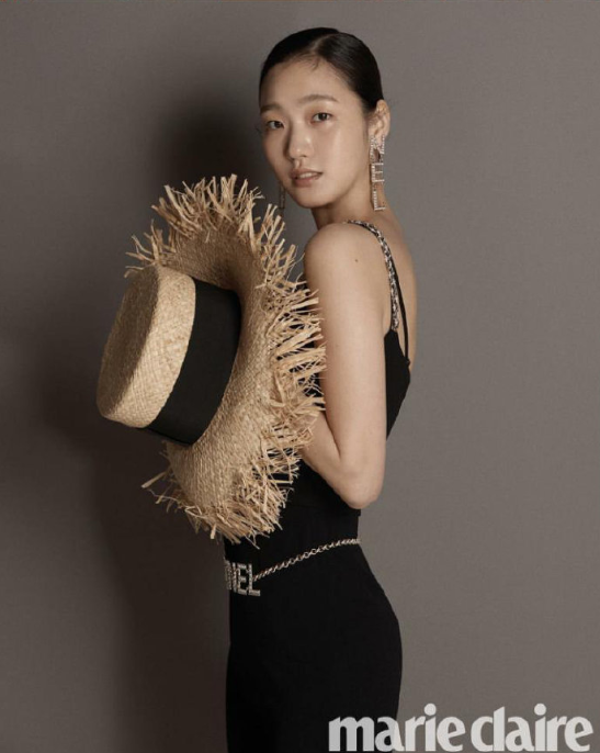 韩国美女图片 韩国女演员金高银杂志图片 3