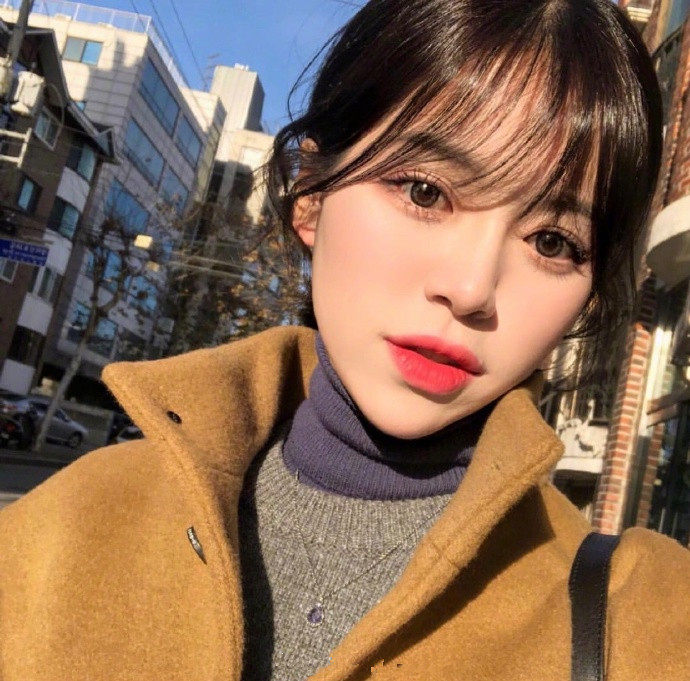 软萌妹子的空气刘海图片 清纯美女图片 4