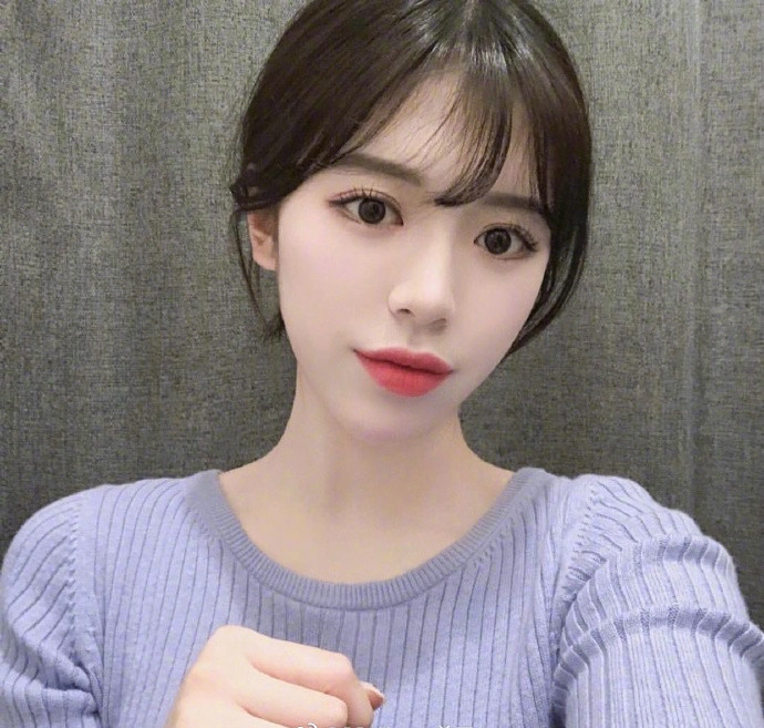 软萌妹子的空气刘海图片 清纯美女图片 7
