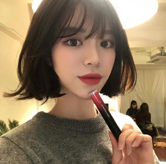 软萌妹子的空气刘海图片 清纯美女图片 9