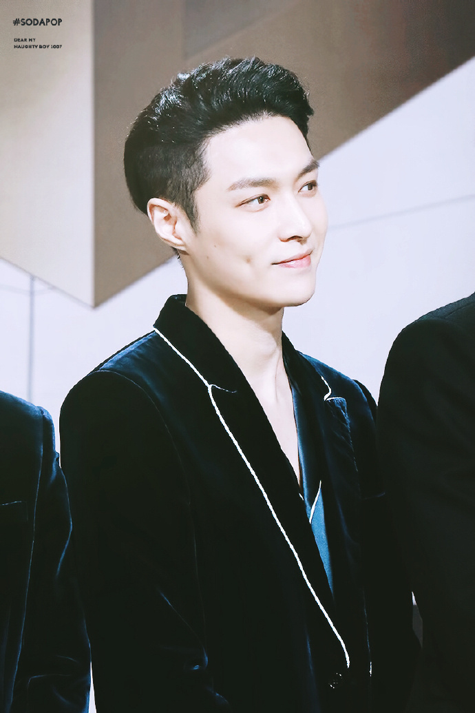 韩国男团exo壁纸 男明星exo帅气图片 8