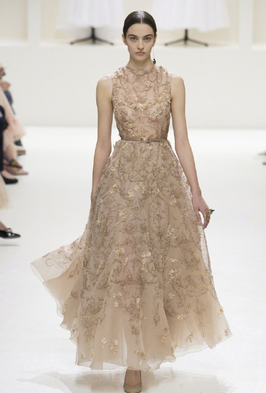 Dior 2018 Haute Couture藕粉色的仙女裙图片 7