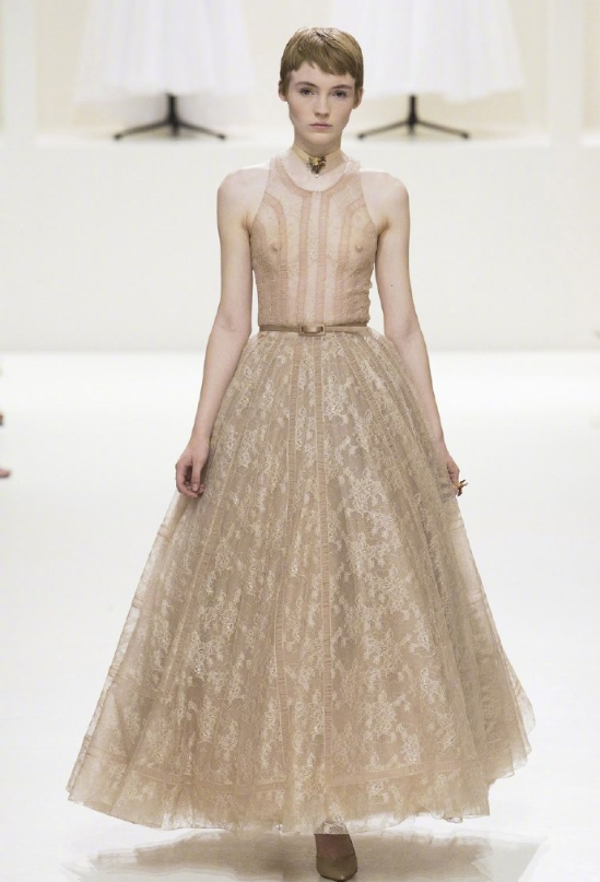 Dior 2018 Haute Couture藕粉色的仙女裙图片 8