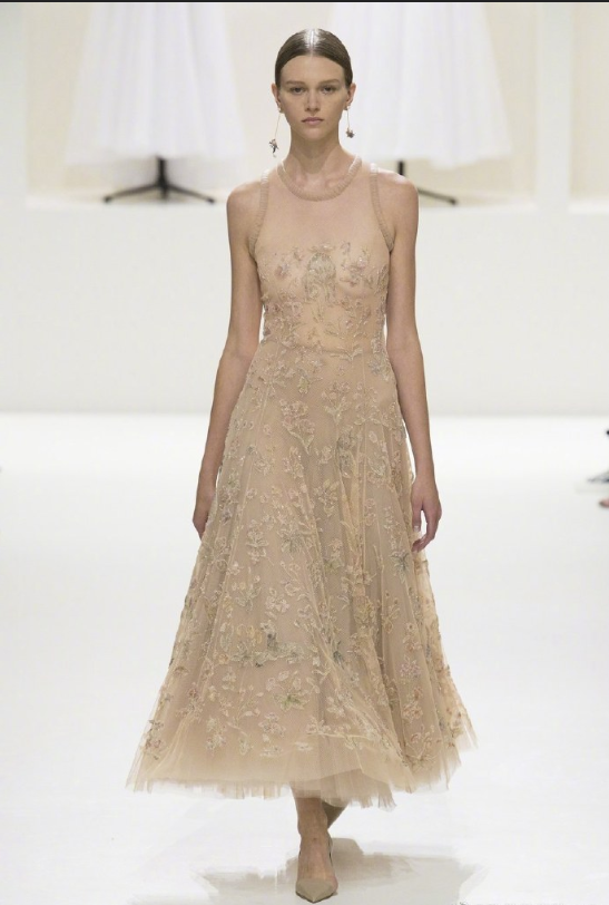 Dior 2018 Haute Couture藕粉色的仙女裙图片 9