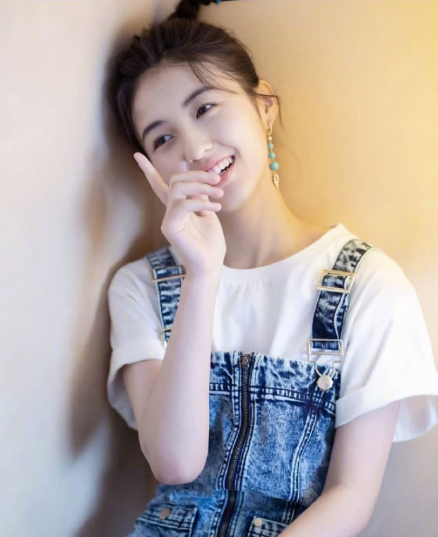 中国美女图片 童星张子枫生活穿搭集 11