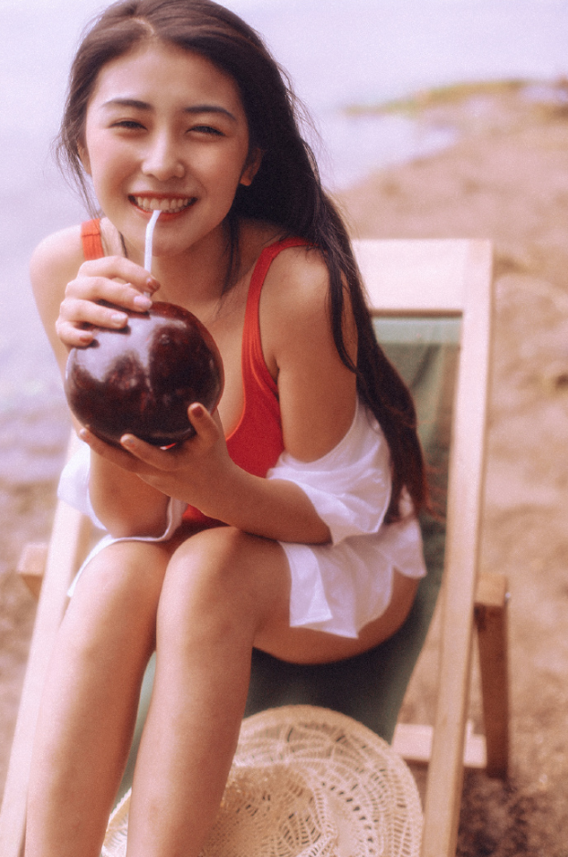 唯美美女图片 四川美女海边唯美写真图片 10
