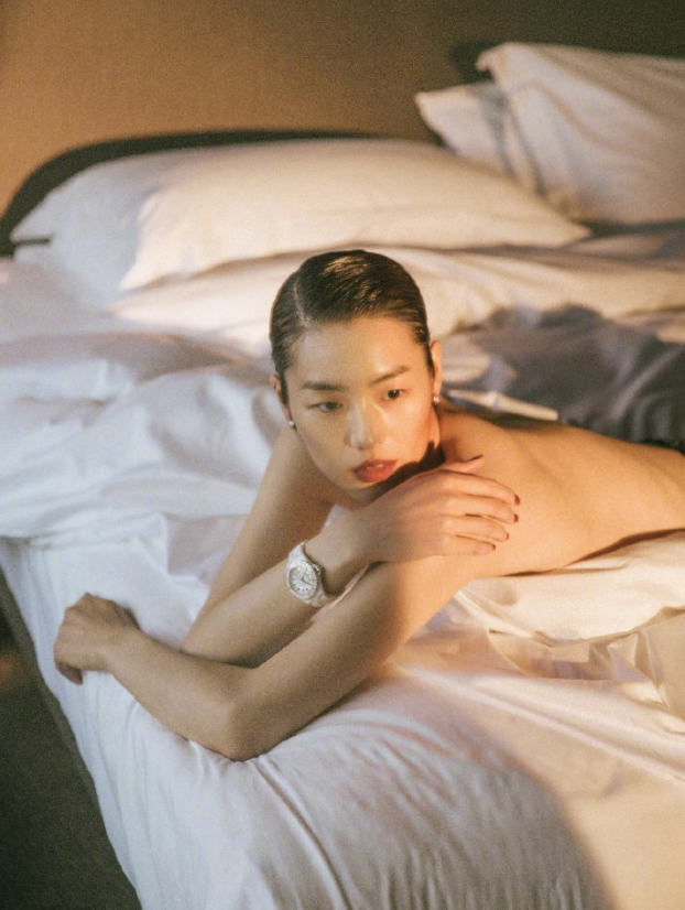 亚洲美女图片 中国超模大表姐刘雯美背图片 8