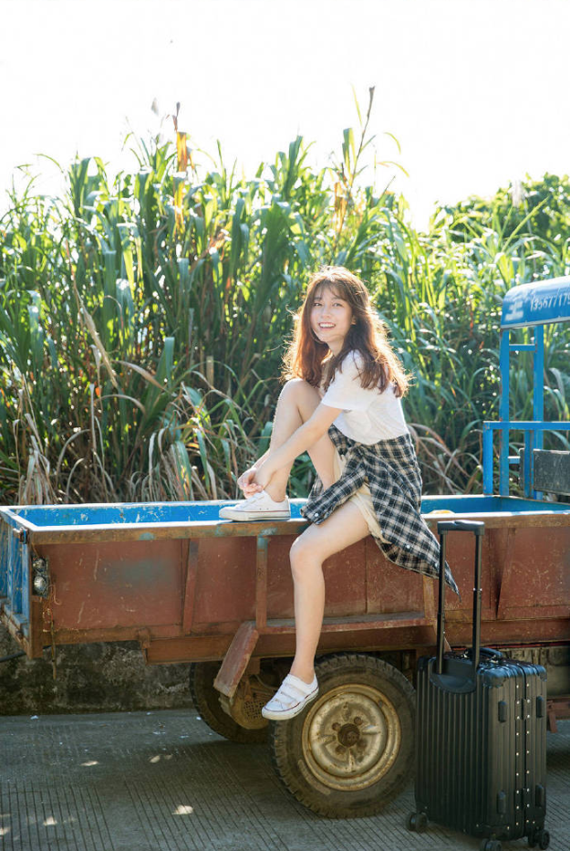 清纯美女海岛唯美写真图片 7