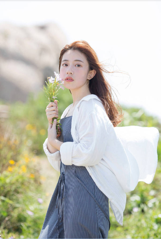 清纯美女海岛唯美写真图片 16