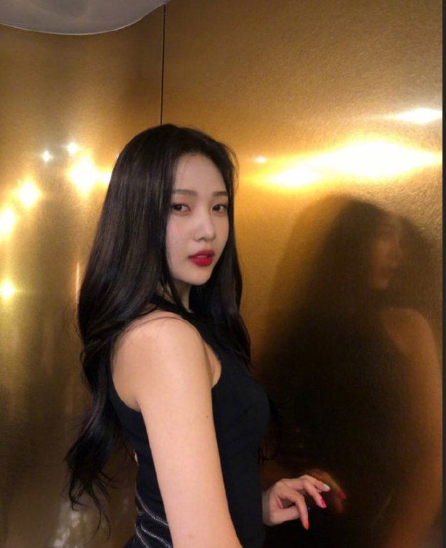 韩国美女图片 港风美人Joy朴秀荣复古图片