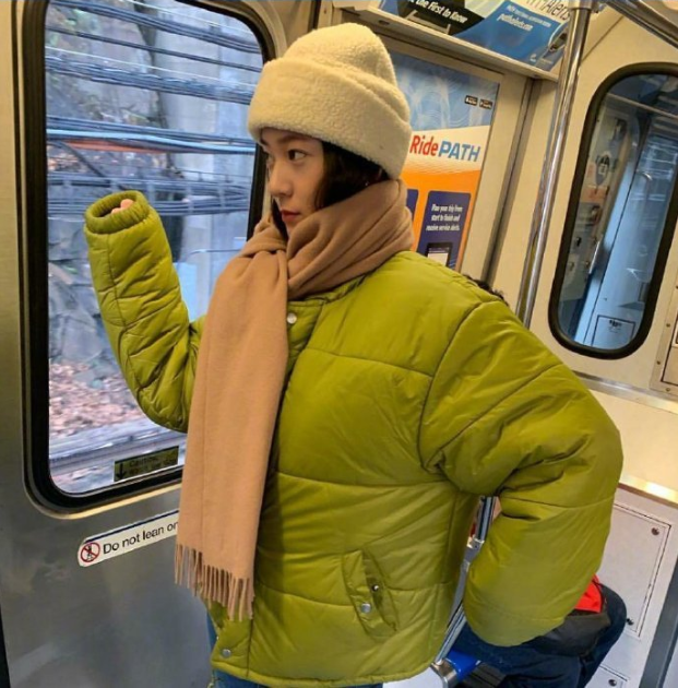 韩国美女图片 女歌手郑秀晶krystal私服街拍图片 7